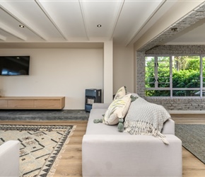 AA-Home-Burford-Crescent-2.jpg